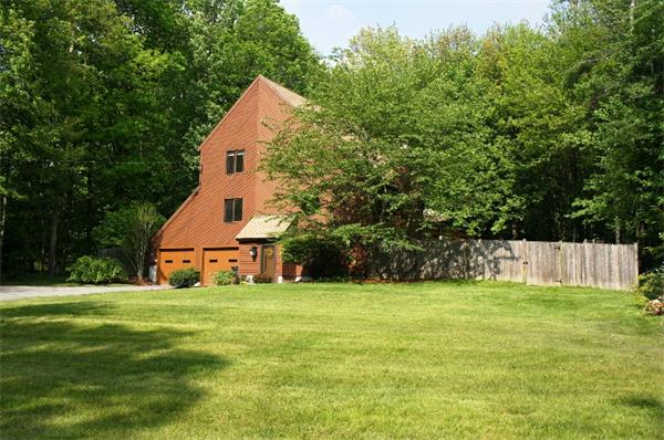 121 Wheel Wright Road Hampstead, NH 03841 - Photo 13 of 15