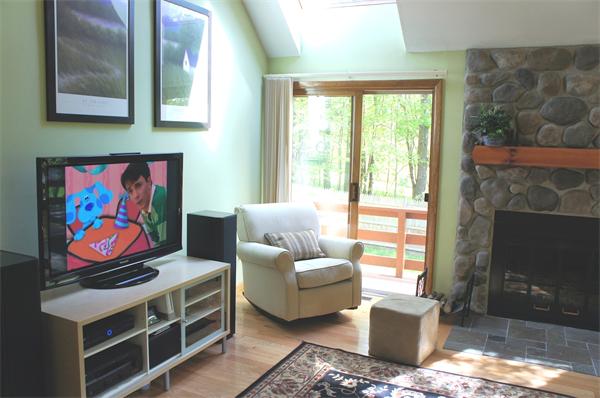 121 Wheel Wright Road Hampstead, NH 03841 - Photo 2 of 15