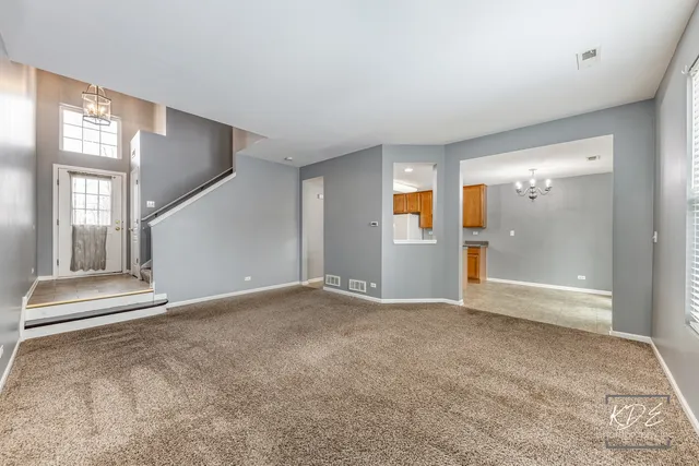 $2,350 | 603 Conservatory Lane, Aurora, IL 60502