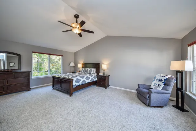 $383,000 | 290 Remington Drive, St. Charles, IL 60175