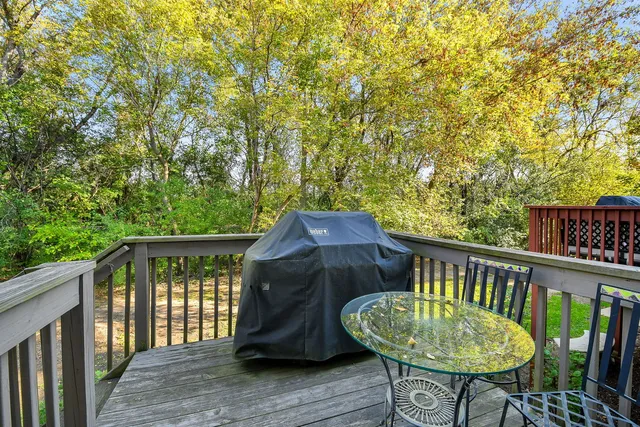 $383,000 | 290 Remington Drive, St. Charles, IL 60175