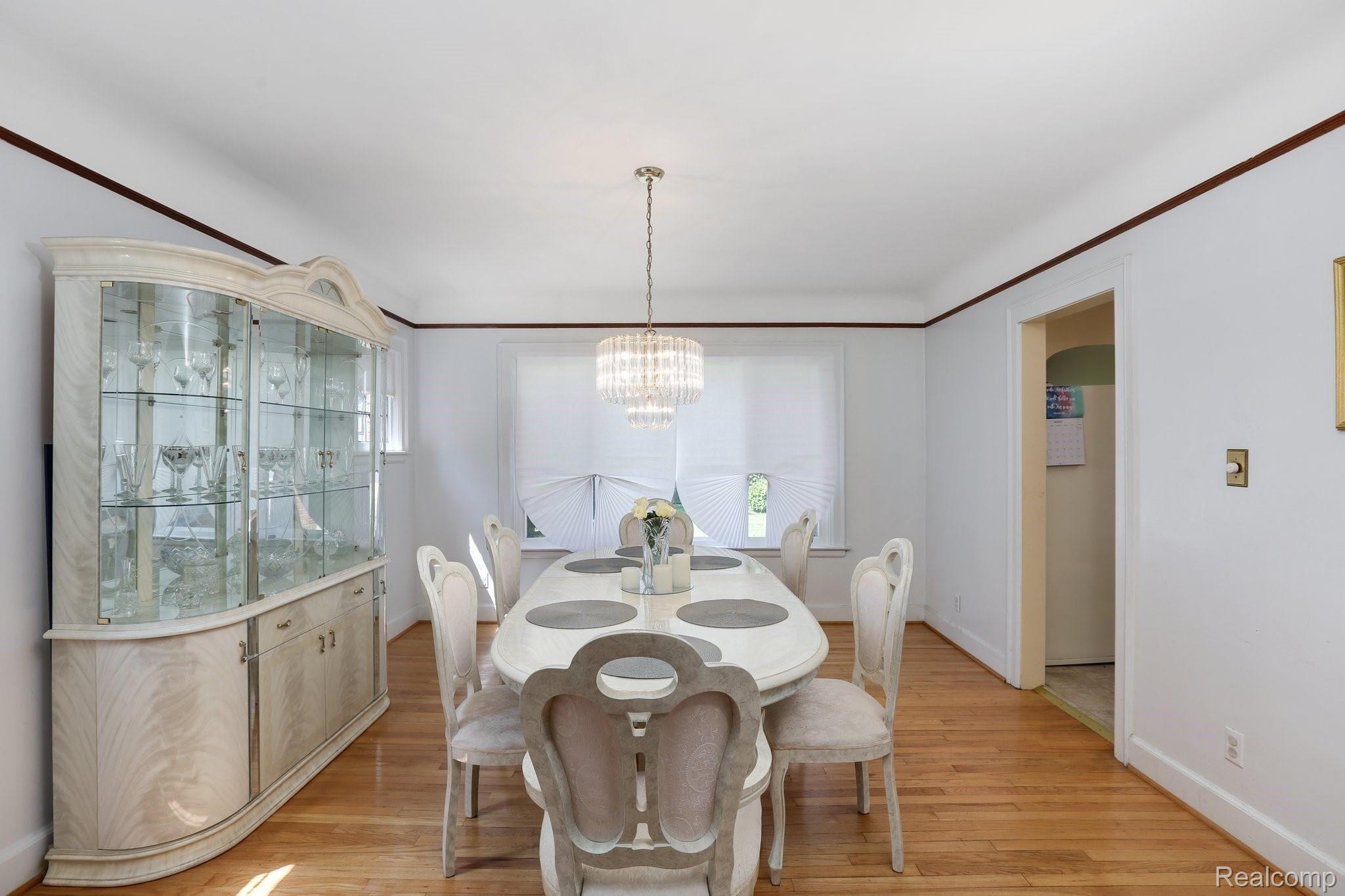 16595 Edinborough Road Detroit, MI 48219 - Photo 2 of 27 16595+Edinborough+Rd+Detroit-1-web.jpg