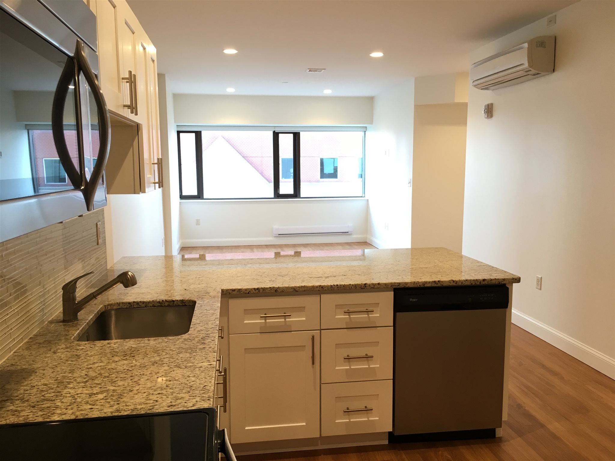 875 Elm Street, Unit 418 Manchester, NH 03101 - Photo 15 of 40