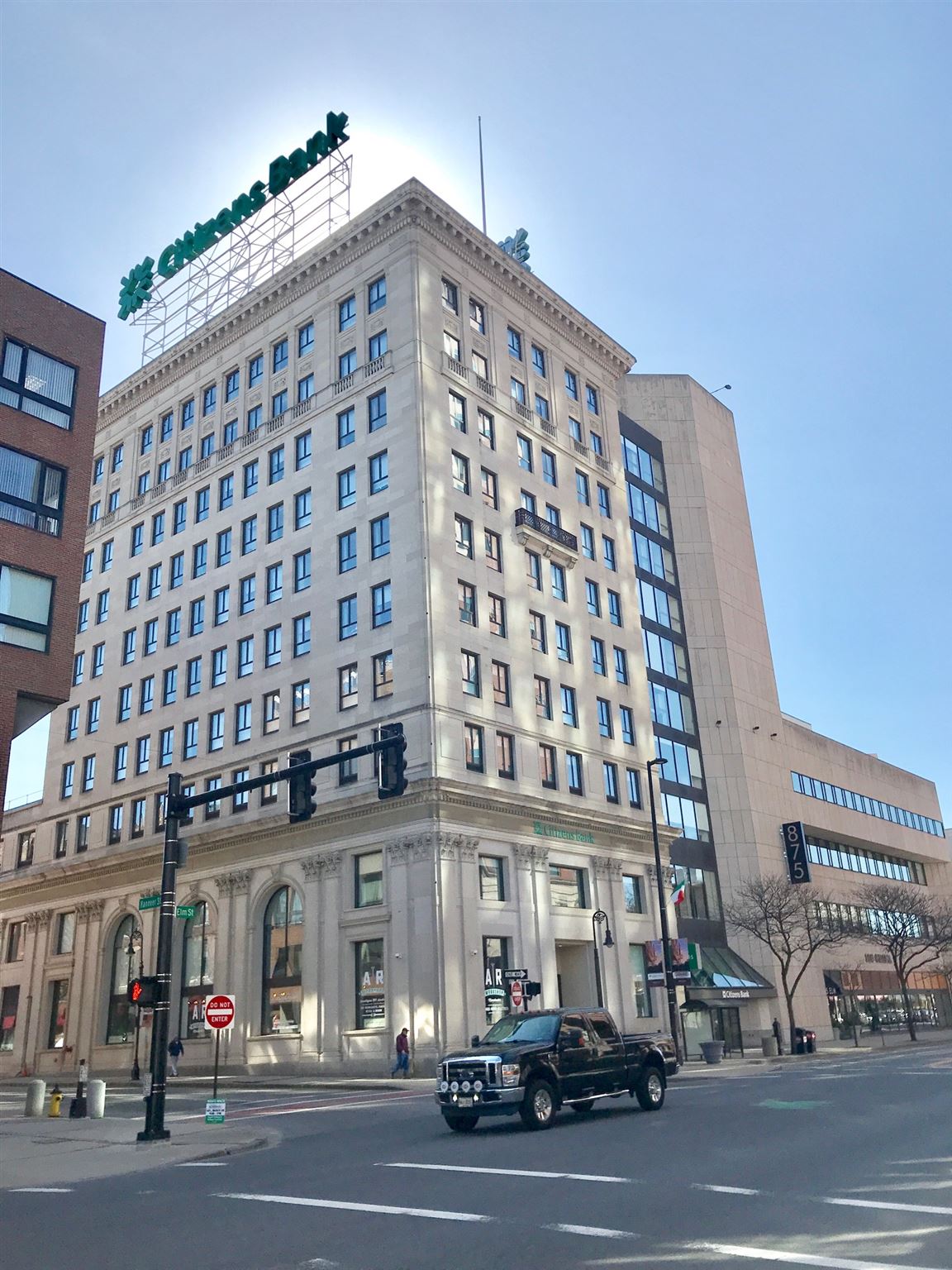 875 Elm Street, Unit 418 Manchester, NH 03101 - Photo 2 of 40