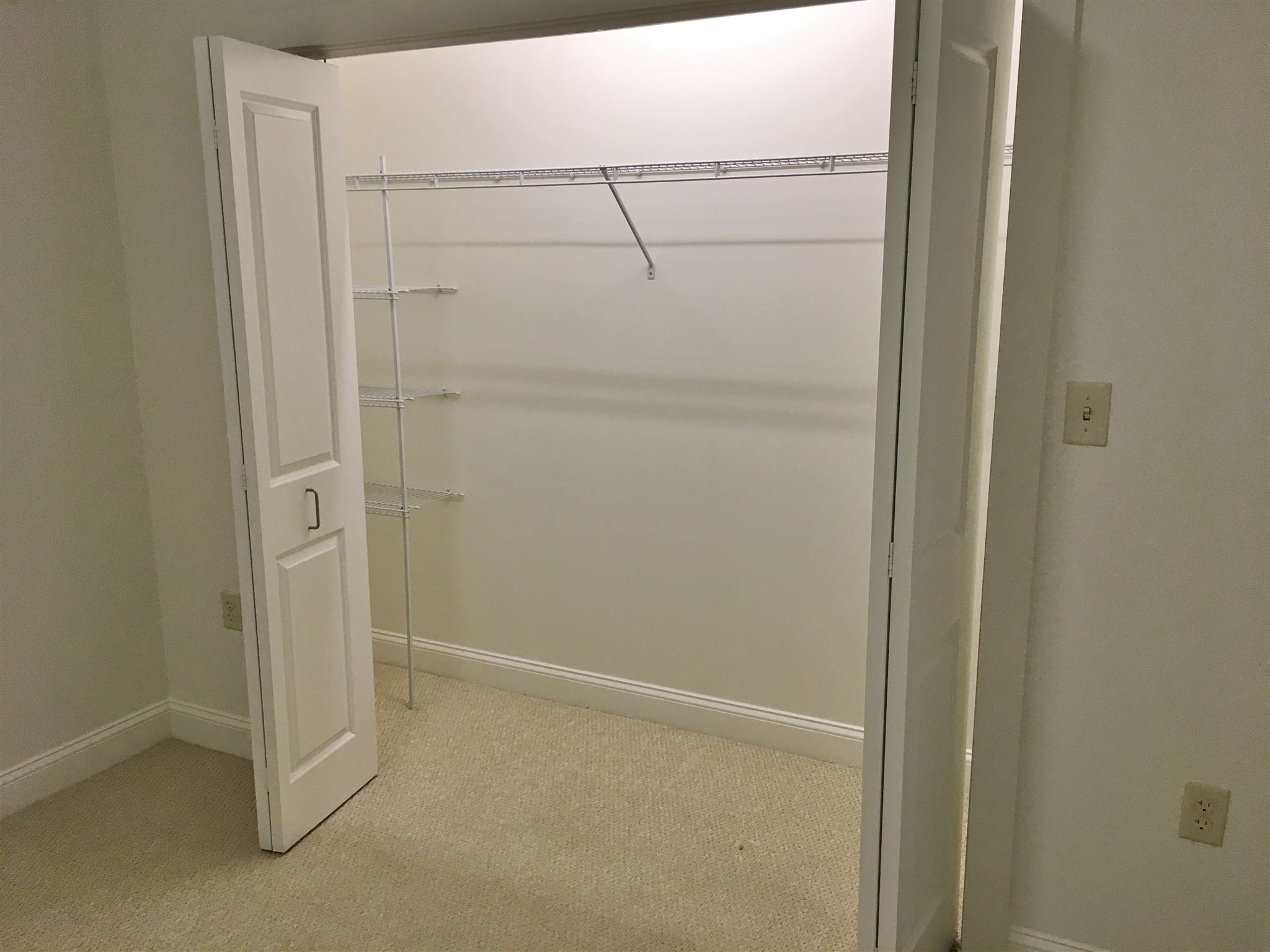 875 Elm Street, Unit 418 Manchester, NH 03101 - Photo 26 of 40