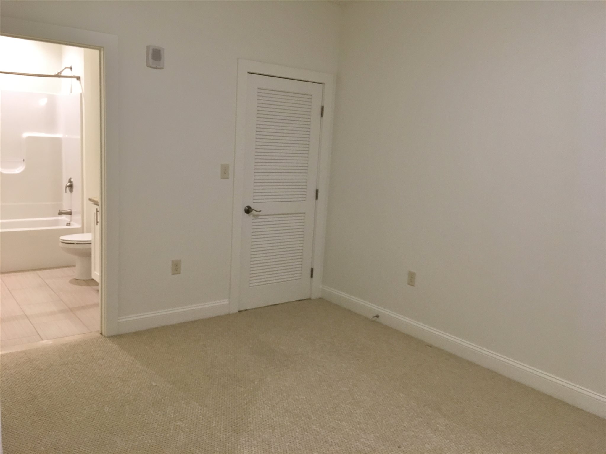 875 Elm Street, Unit 418 Manchester, NH 03101 - Photo 28 of 40