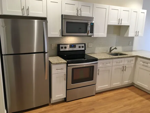 $2,139 | 875 Elm Street, Unit 418, Manchester, NH 03101