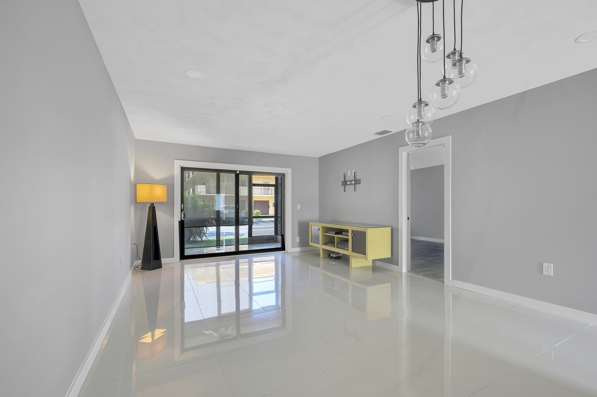 200 Berkley Road, Unit 106 Hollywood, FL 33024 - Photo 14 of 39 C97B1709-09CF-4B7D-BCF9-E347F62A6373