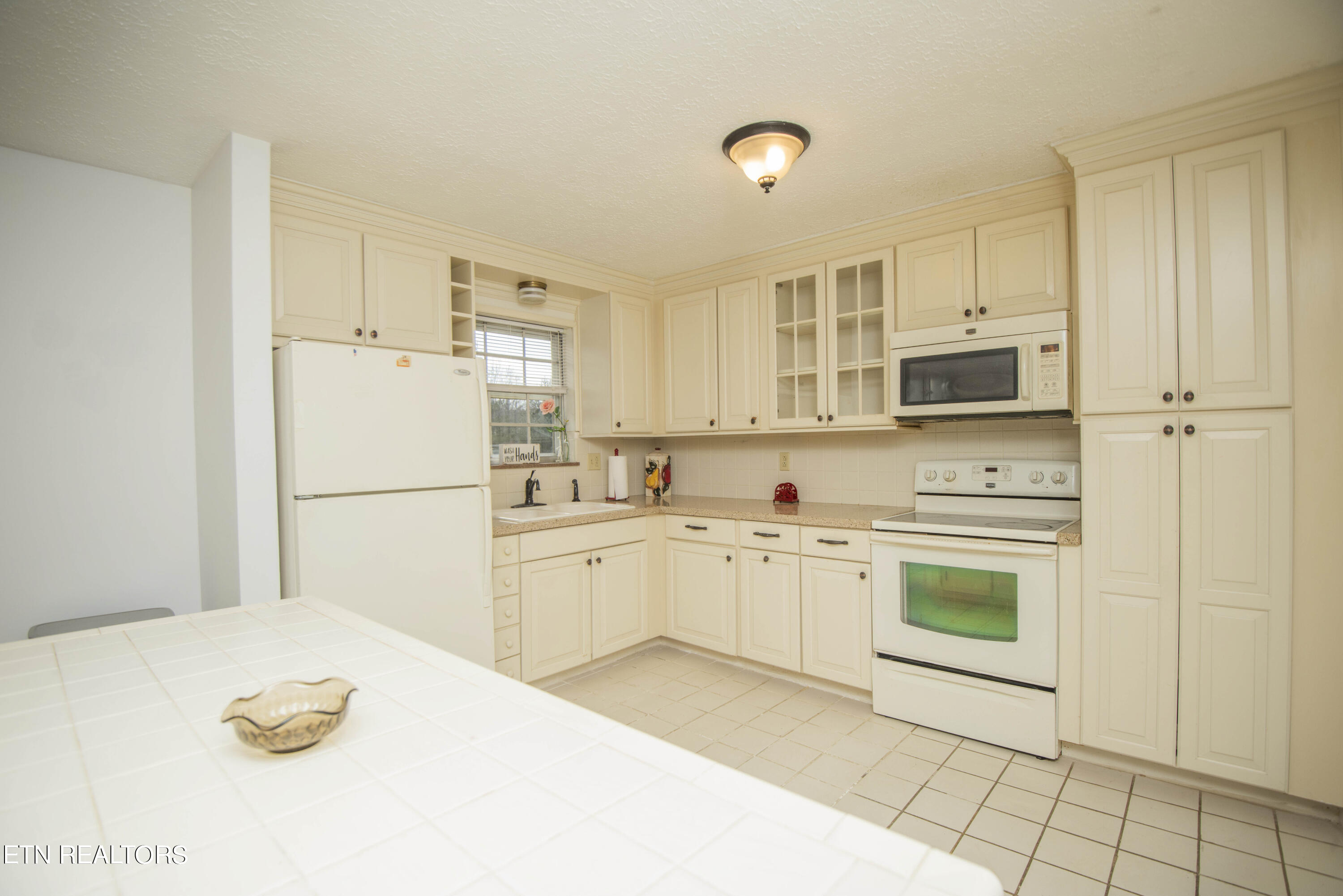 3238 Pineview Road Maryville, TN 37803 - Photo 5 of 51 Kitchen