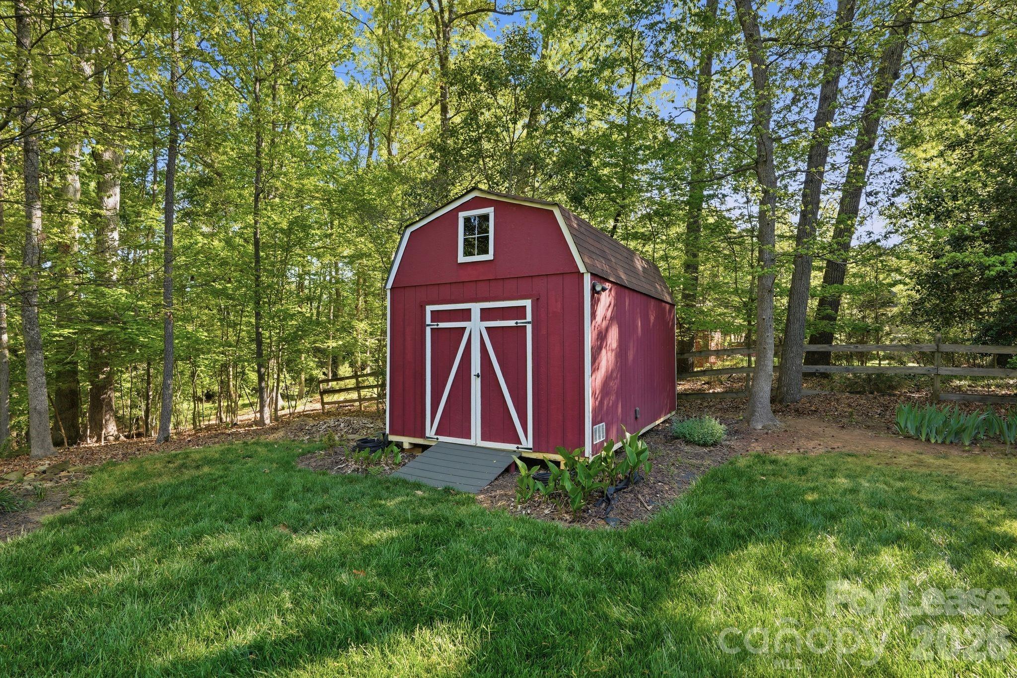 301 Sardis Road North Charlotte, NC 28270 - Photo 33 of 35