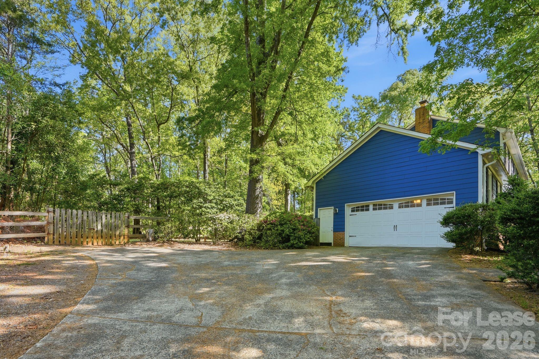 301 Sardis Road North Charlotte, NC 28270 - Photo 6 of 35