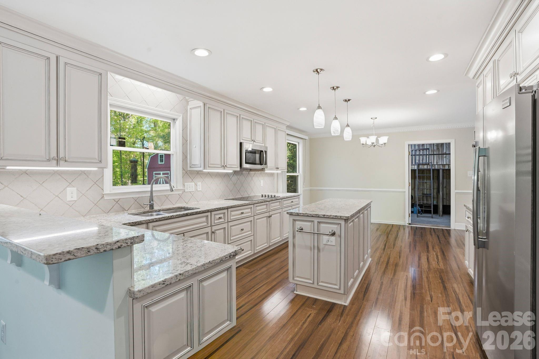 301 Sardis Road North Charlotte, NC 28270 - Photo 7 of 35