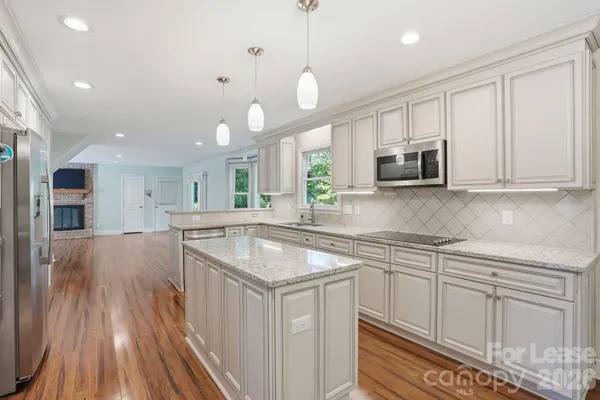 $3,750 | 301 Sardis Road North, Charlotte, NC 28270