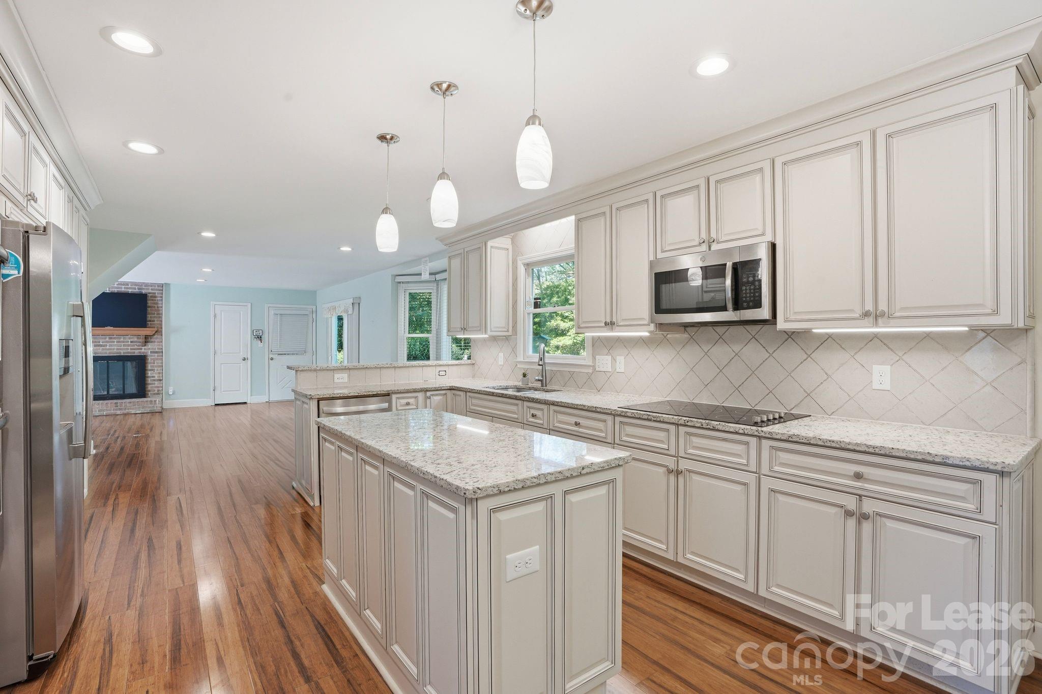 301 Sardis Road North Charlotte, NC 28270 - Photo 8 of 35