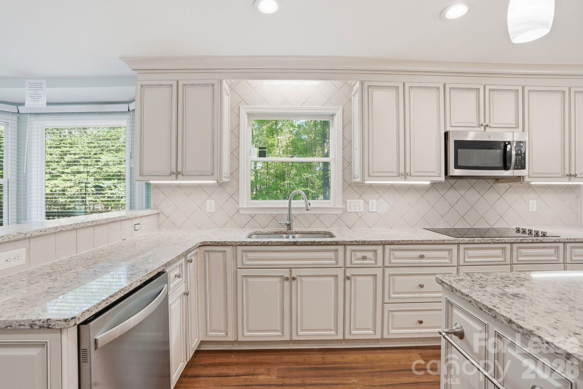 301 Sardis Road North Charlotte, NC 28270 - Photo 9 of 35