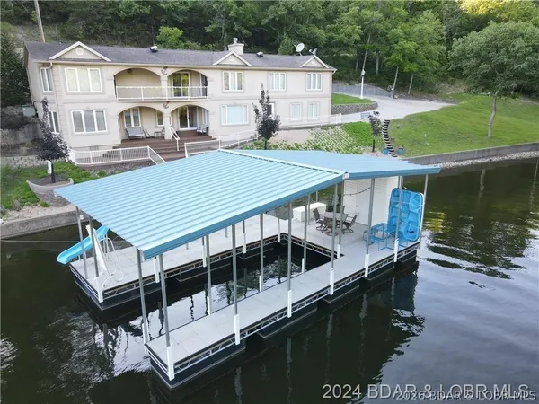 $849,000 | 17876 Tradewind Drive, Rocky Mount, MO 65072