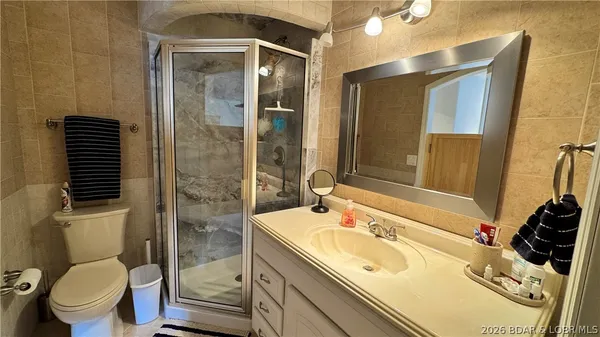 $849,000 | 17876 Tradewind Drive, Rocky Mount, MO 65072