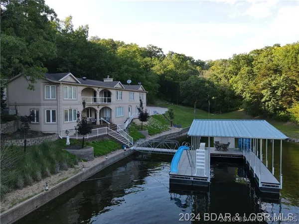 $849,000 | 17876 Tradewind Drive, Rocky Mount, MO 65072