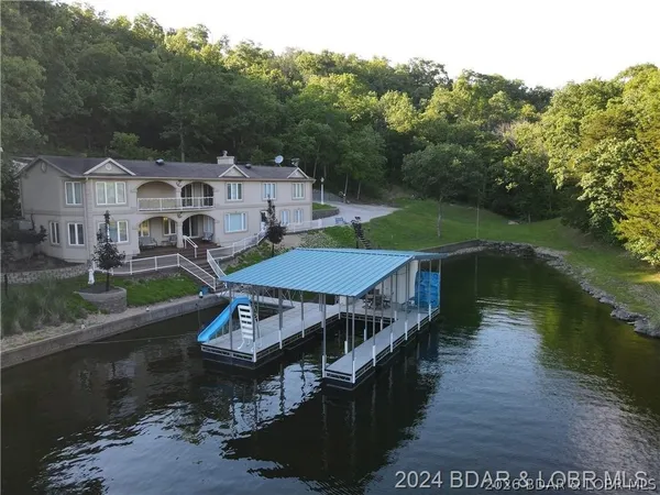 $849,000 | 17876 Tradewind Drive, Rocky Mount, MO 65072