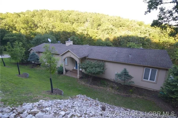 $849,000 | 17876 Tradewind Drive, Rocky Mount, MO 65072