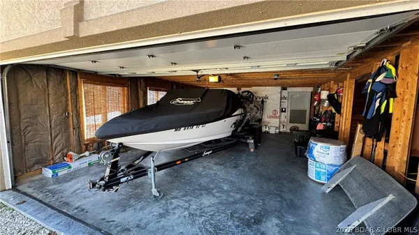 $849,000 | 17876 Tradewind Drive, Rocky Mount, MO 65072