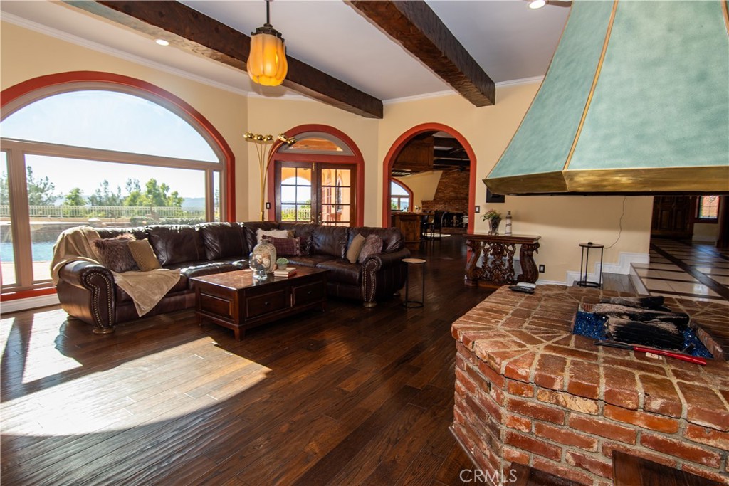 10425 Melvin Avenue Porter Ranch, CA 91326 - Photo 13 of 61