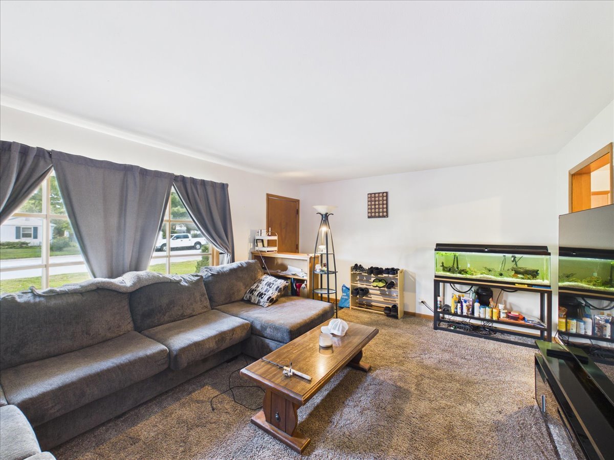409 Glendale Road Loves Park, IL 61111 - Photo 5 of 49 Gallery Image 5