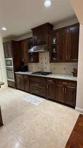 a view of walk in closet