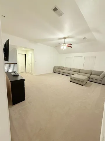 a view of livingroom with furniture