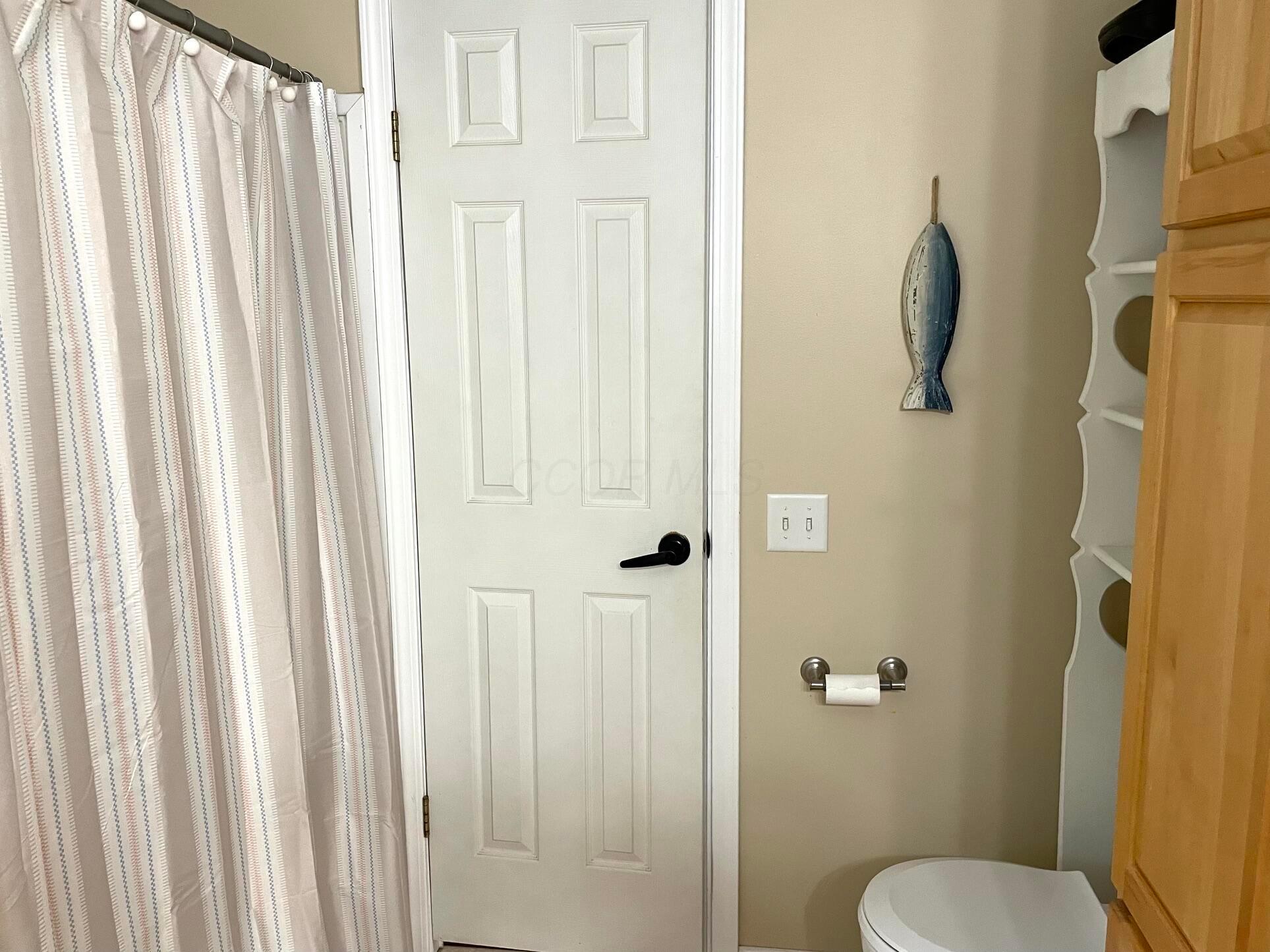16282 Cox Road Logan, OH 43138 - Photo 21 of 40 Master Bath