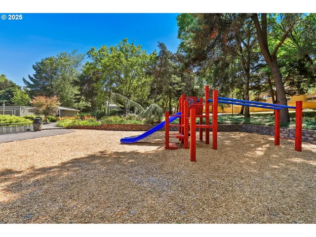 $279,900 | 1614 Northwest Bridgeway Lane, Beaverton, OR 97006