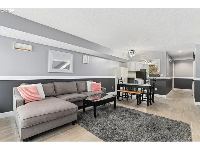 $279,900 | 1614 Northwest Bridgeway Lane, Beaverton, OR 97006