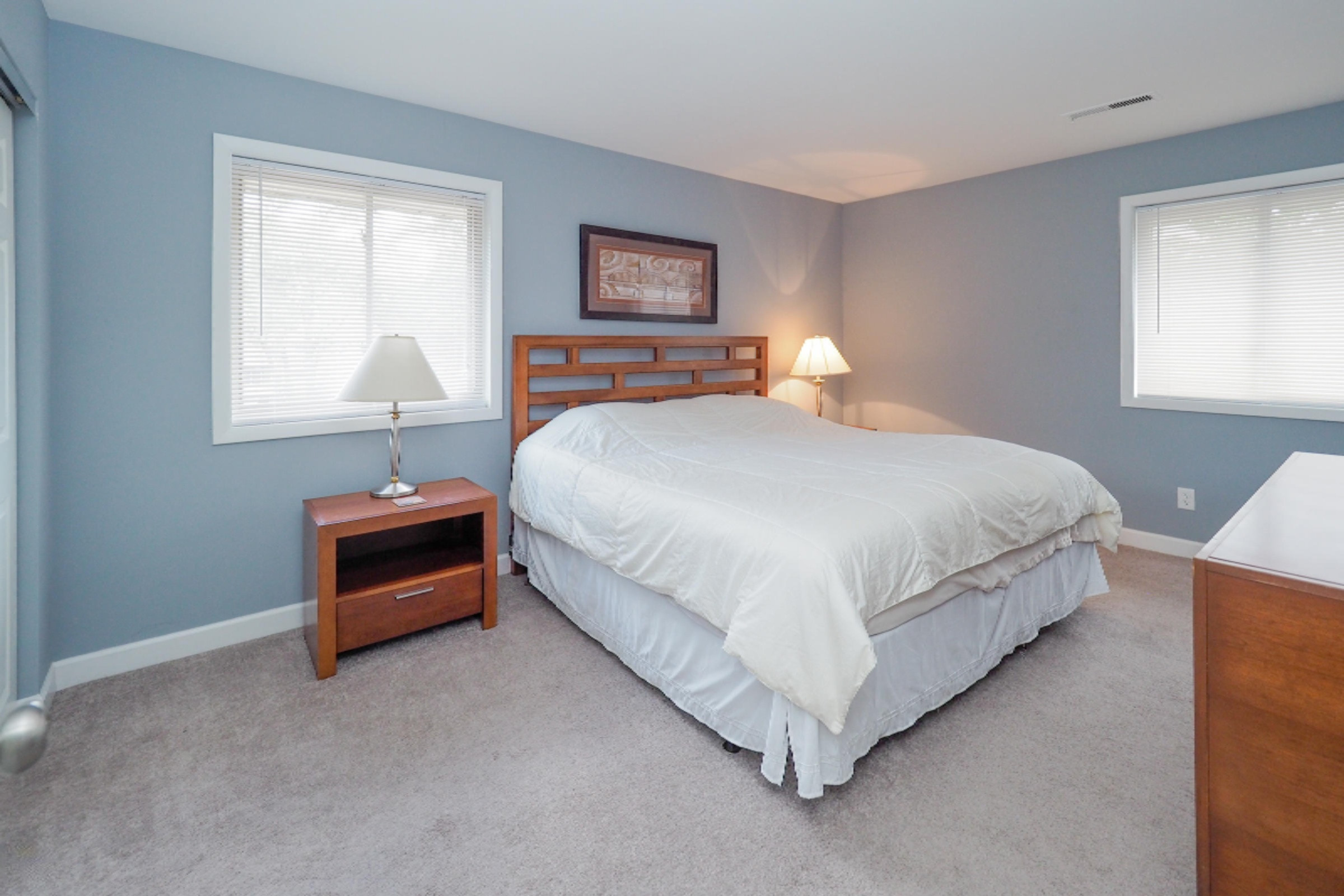 734 West Kilgore Road, Unit 304 Kalamazoo, MI 49008 - Photo 10 of 17 734 W Kilgore Rd 304-110