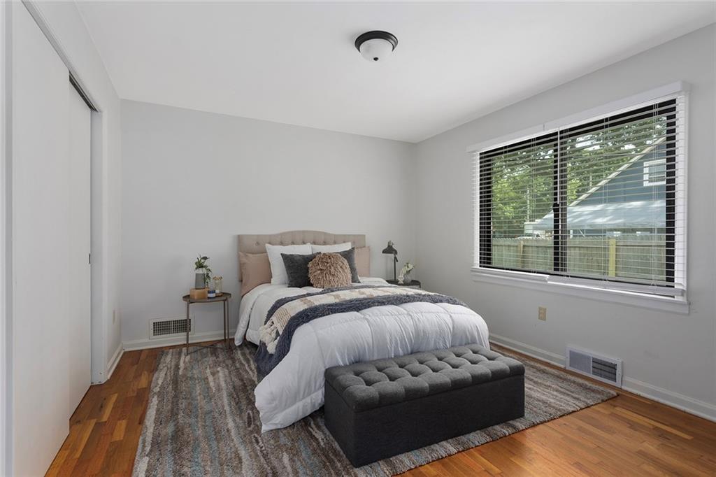 209 Northeast Maple Street Lee's Summit, MO 64063 - Photo 11 of 22