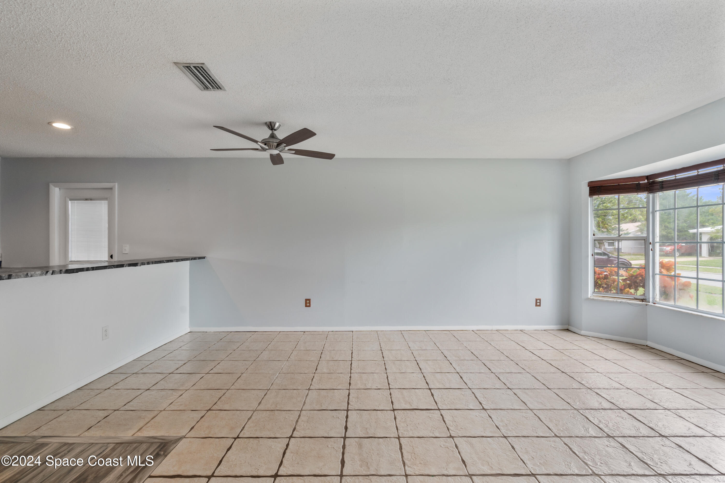 730 Cobblestone Lane Northeast Palm Bay, FL 32905 - Photo 4 of 27 DSC05324