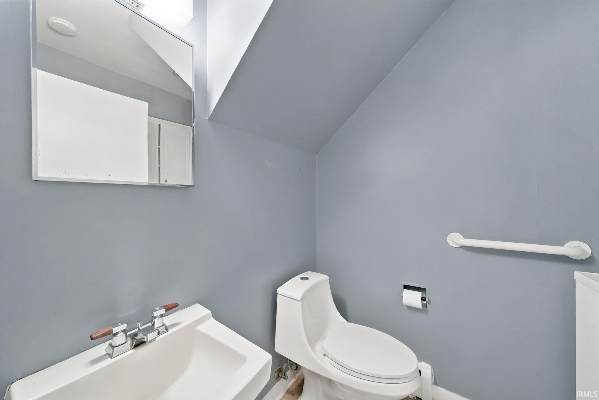 3611 Inwood Drive Fort Wayne, IN 46815 - Photo 13 of 26