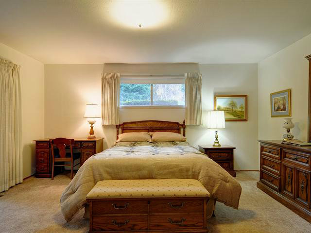 1424 Brookmill Road Los Altos, CA 94024 - Photo 4 of 10 Gallery Image 4