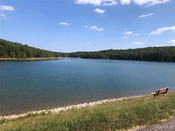 $287,000 | 10115 Lakeside Drive, Sullivan, MO 63080