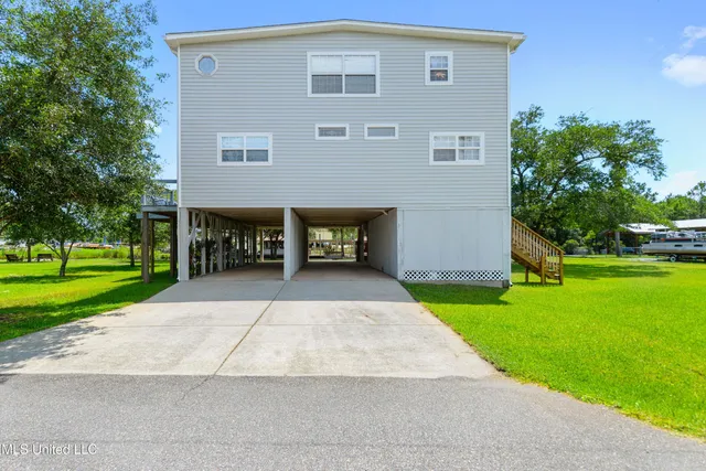 $470,000 | 5015 1st Avenue, Bay St. Louis, MS 39520