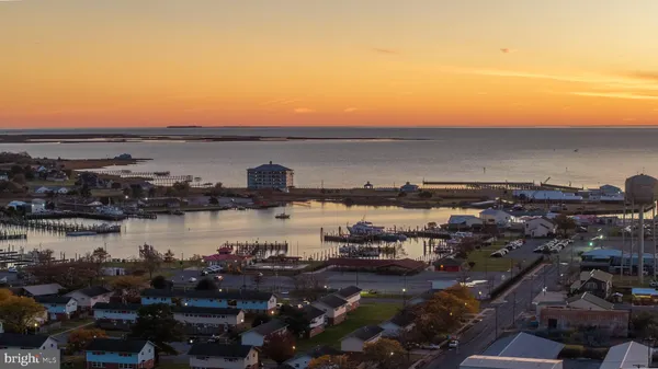 $94,900 | 328 Pine Street, Crisfield, MD 21817