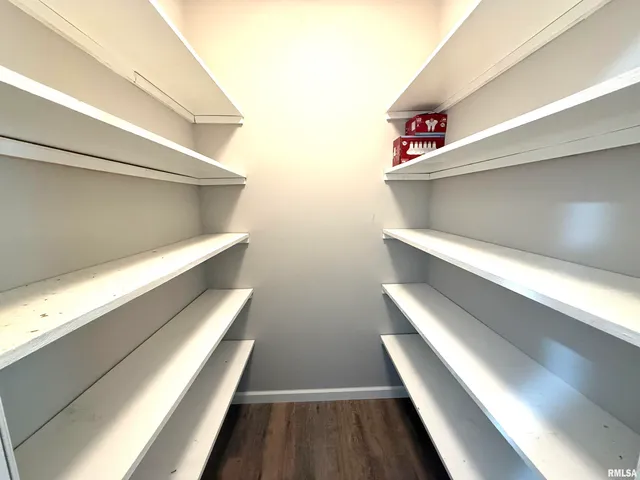 $275,000 | 3005 Woodlawn Place, Marion, IL 62959