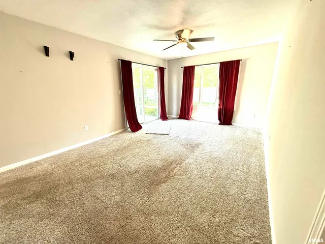 $275,000 | 3005 Woodlawn Place, Marion, IL 62959