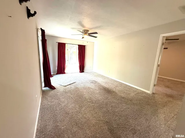 $275,000 | 3005 Woodlawn Place, Marion, IL 62959