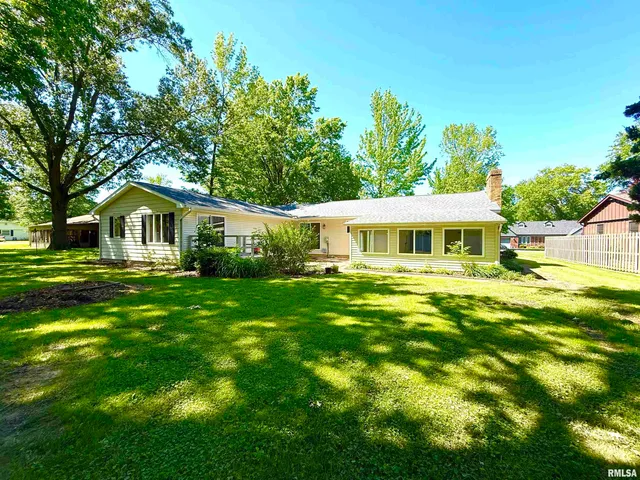 $275,000 | 3005 Woodlawn Place, Marion, IL 62959