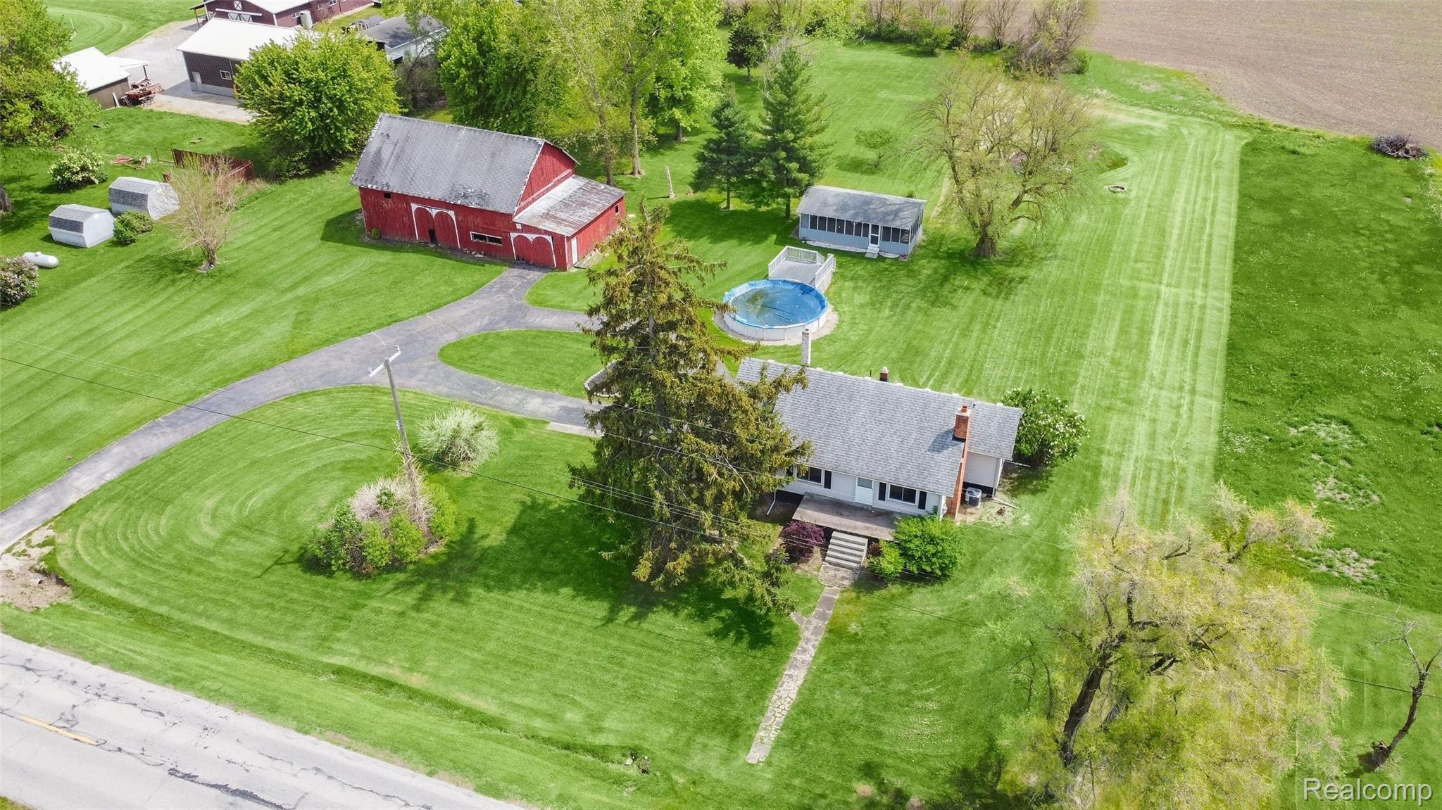 520 East Labo Road Carleton, MI 48117 - Photo 1 of 26 L25.jpg