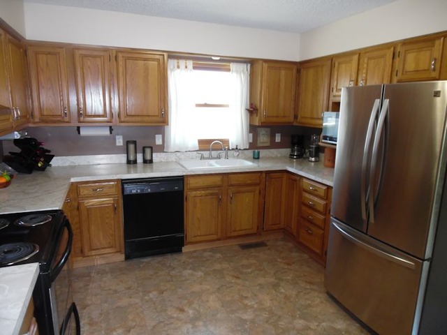 1144 North 14th Street Rochelle, IL 61068 - Photo 4 of 18