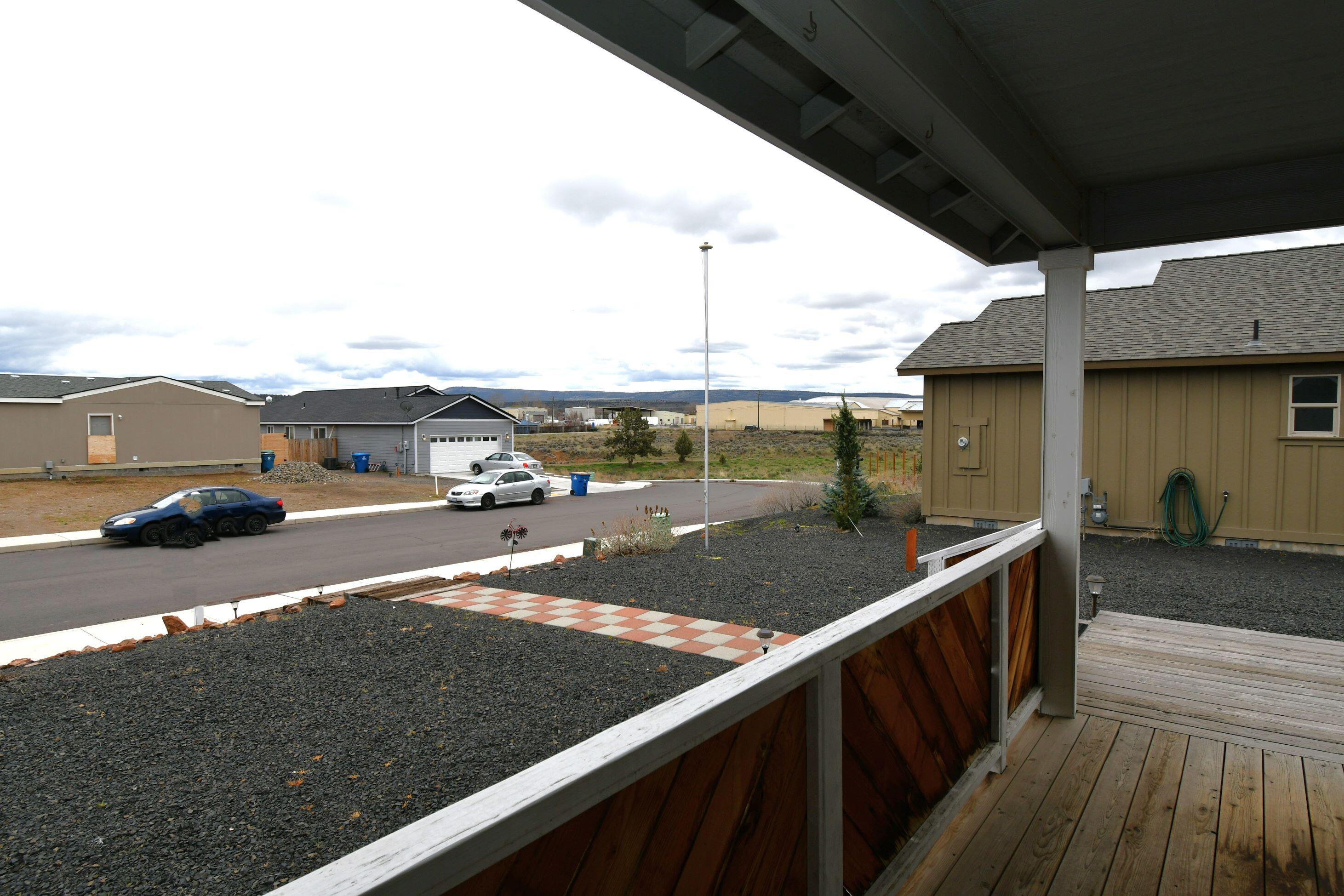 2343 Northeast Colleen Road Prineville, OR 97754 - Photo 4 of 24 DSC_8673
