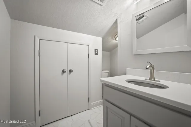 $671,000 | 110 Simon Boulevard, Ocean Springs, MS 39564