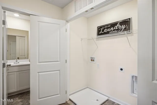 $213,900 | 115 Raceday Center Drive, Unit G1, Bristol, TN 37618