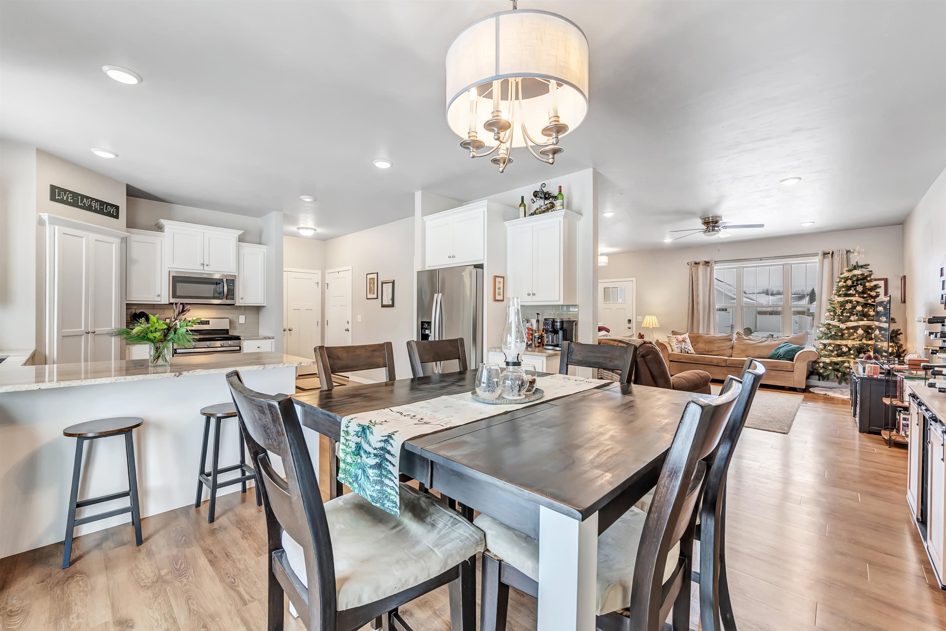 541 Pebblestone Circle Hobart, WI 54155 - Photo 10 of 28